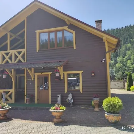 Сімейний Котедж У Діани Tatariv Exterior photo